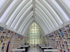 -钟书阁(松江泰晤士小镇店)