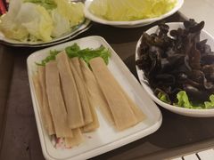 -天宜隆蘑菇宴火锅(石景山旗舰店)