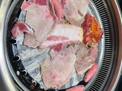 -梨花自助烤肉(西三旗万象汇黑金店)