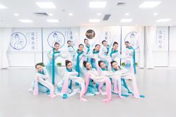 -深舞形体民族舞蹈工作室