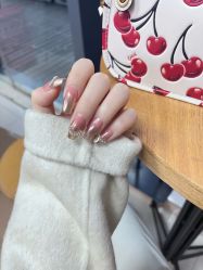 -UGIRL有个美甲