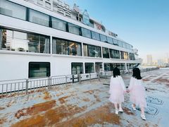 -黄浦江游览十六铺3号码头网红自助餐