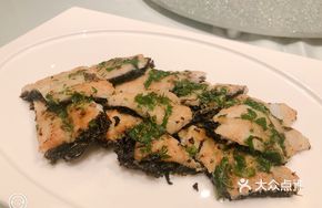Dried Seaweed with Nine-Gut Fish