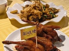 招牌烤乳鸽-石岐佬中山菜馆(张溪店)