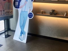 -瑞幸咖啡(巴黎春天陕西路店)