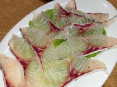 脆肉鲩片-濠轩阁特色生蚝火锅总店