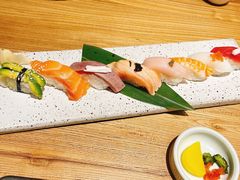 彩虹手握寿司拼盘-隐泉之语日式料理(王府中环店)