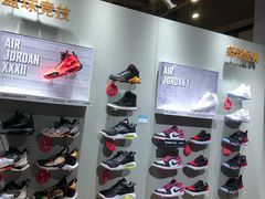 -NIKE(虹悦城店)