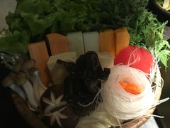 -湊湊火锅·茶憩(新中关购物中心店)