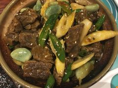腊八蒜小笋烧牛肉-哈密古丽新疆餐厅(江北融创店)