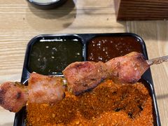 月半松板肉-月半小炉焖烤