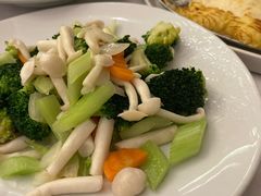 黄油炒时令蔬菜-莫斯科餐厅