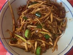 茭白炒牛肉丝-荆九爷爆炒桥头三嫩(浙大店)