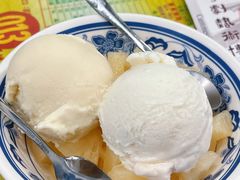 招牌榴莲椰子双球雪糕-顺记冰室(宝华路店)