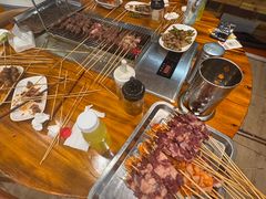 -哈尔滨小酒馆·鲜肉现穿自助烧烤(康新花园店)