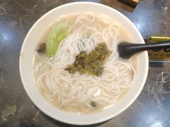 金针菇粉牛过桥米线-南苑风味过桥米线(革新路店)