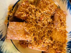 -Cuc Gach Quan Restaurant