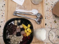 鲜奶烧仙草-MINIPOPO鲜奶·甜品(宽厚里店)