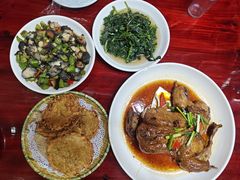 -芦茨金富饭庄·25年老字号·专做稻草鸡