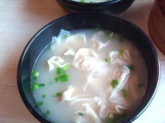 小馄饨-王家沙点心店(西康路店)