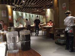 大堂-海底捞火锅鲜切牛肉主题店(长寿路店)