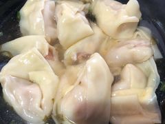 蛋黄鲜肉烧麦-真真鲜馄饨店(启蒙路店)