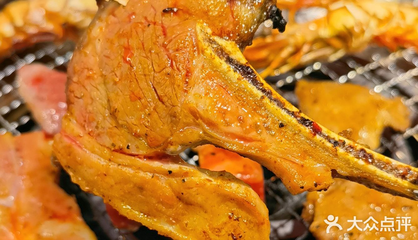 北京胡同里的烤肉车间
