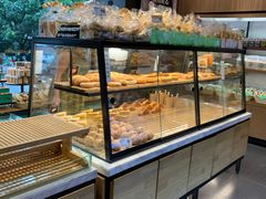 面包甜点陈列柜-爱达乐面包生日蛋糕(华油路店)