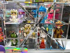 -泡泡玛特POPMART(凯德大峡谷店)