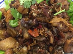 -八两八金·莱芜特色炒鸡(市南漳浦路店)