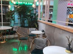 用餐区-鲜果盒子(会展店)