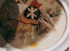 -三人行骨头王火锅(长寿店)