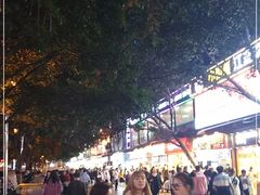 -八一路好吃街(雨田商务大厦店)