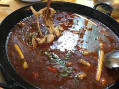 -鸿顺老铁锅美蛙鱼府(解放碑店)