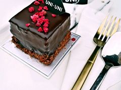 -UNI UNI(环亚凯瑟琳店)