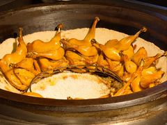 -头上红煨盐鸡·非遗院子餐厅