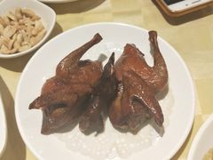 招牌烤乳鸽-石岐佬中山菜馆(张溪店)