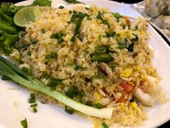 -J Daeng Seafood