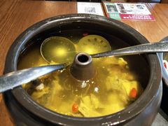 -云海肴·汽锅鸡·云南菜(天山百盛优客店)