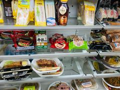 -全家便利店(江湾镇站店)