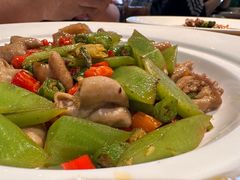 -渝信川菜 · 川味家常菜(财富购物中心店)