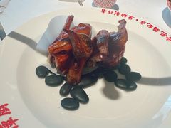红烧中山石岐乳鸽-谭厨中山传家菜.乳鸽.脆鲩鱼(华强北中航城店)
