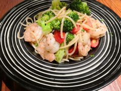 橄榄油点西兰花大虾意面-澳骄 Aussie Kitchen·手工披萨·西餐(国大店)