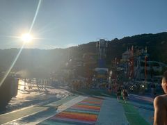 -平湖九龙山乐满地水上乐园