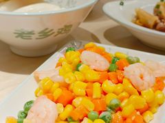 -老乡鸡(上海白玉兰广场店)