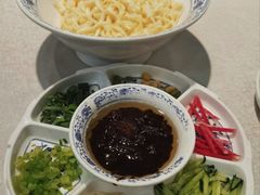 老北京炸酱面-老浒记烤鸭-北京菜(琉璃厂店)