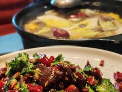 -香巴拉云南餐厅(华莱坞店)