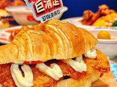 -可俊·港式茶餐厅(体育中心店)