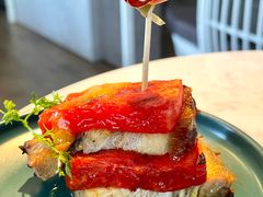 -Oasis Bar & Grill