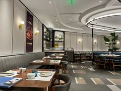 -港丽餐厅(正大店)
